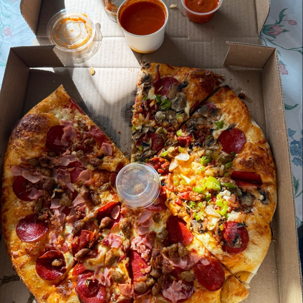 Rico's Pizzeria 3